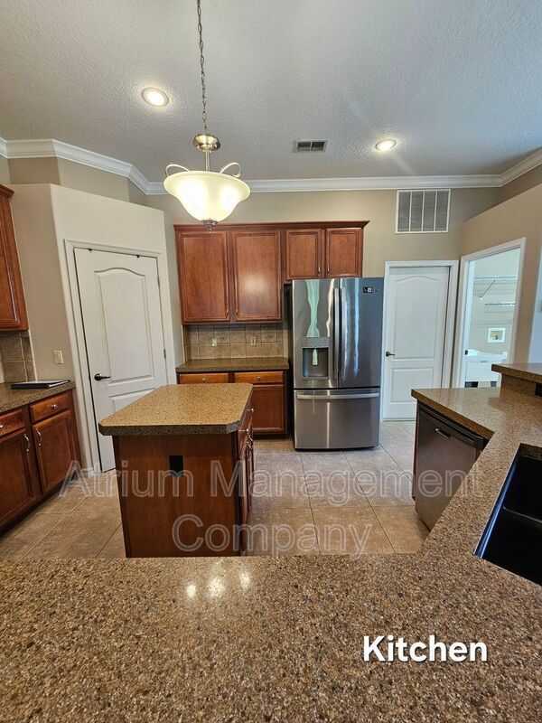 Elegant 5-Bed, 3.5-Bath Pool Home in Lake Mary’s Exclusive Magnolia Plantation – Guard Gated Luxury! property image