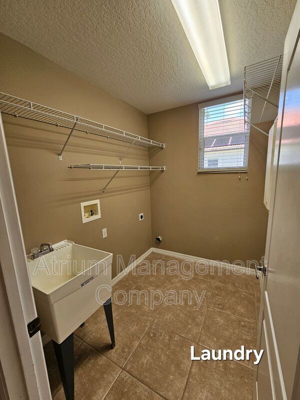 Elegant 5-Bed, 3.5-Bath Pool Home in Lake Mary’s Exclusive Magnolia Plantation – Guard Gated Luxury! property image