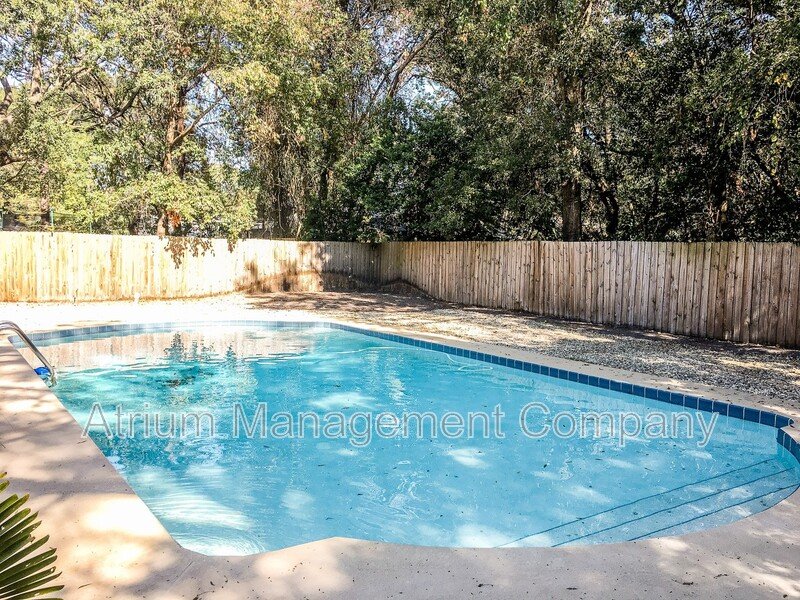 Beautiful 3 Bed 1.5 Bath Pool Home for Rent in Lake Mary, FL property image