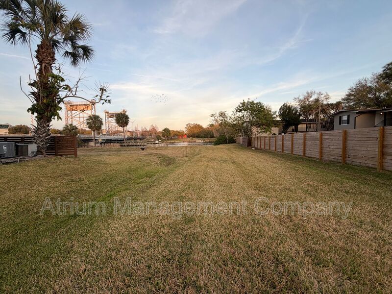 Brand New SEMINOLE HEIGHTS On The River Apartment! property image