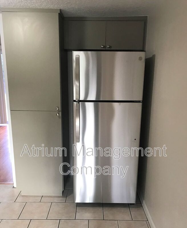 Charming WATERFRONT 1 Bed 1 Bath  Apartment for Rent in Tampa, FL! property image