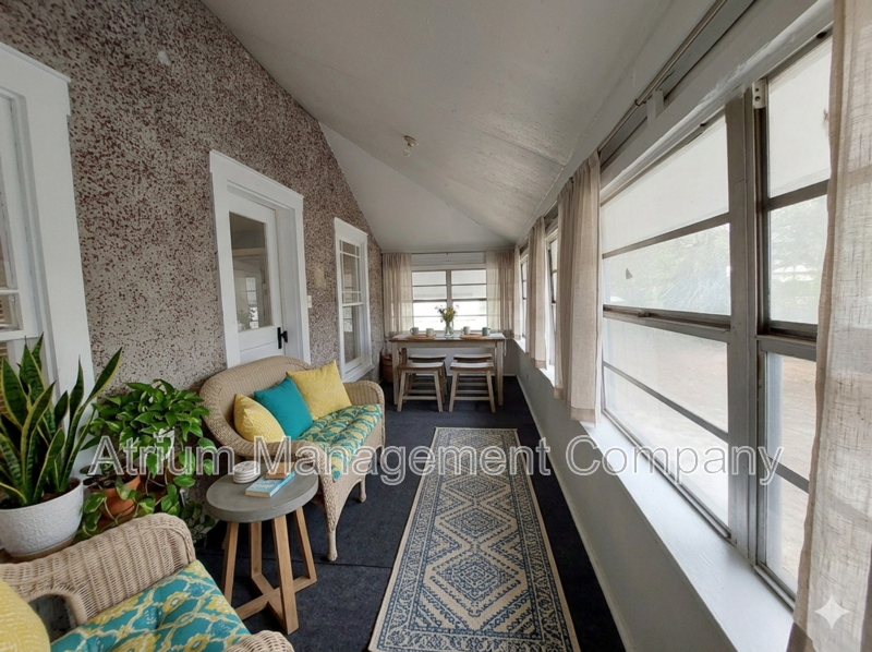 Charming 1 Bedroom/1 Bathroom - Downtown Lakeland Apartment property image