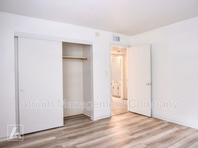 Charming 2 Bedroom, 1 Bath Apartment in Lake Cherokee/Lake Davis Area property image