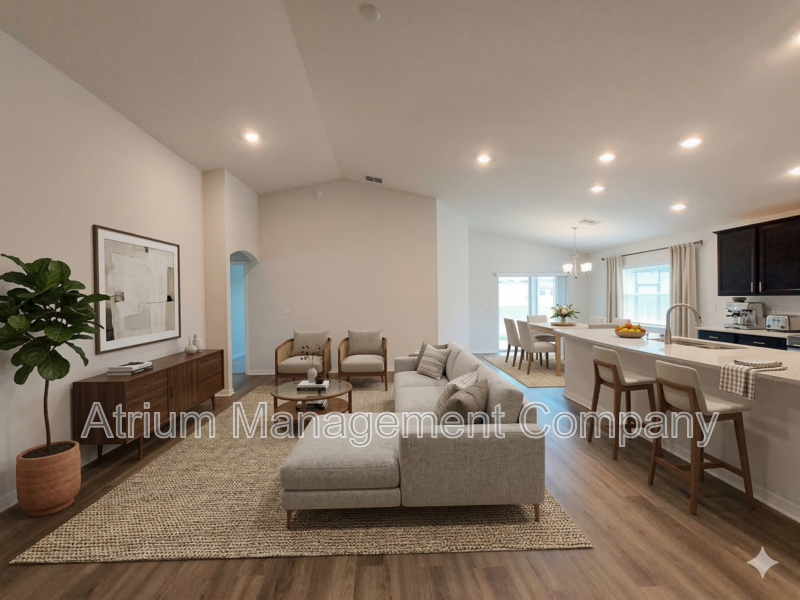 Beautiful 4 Bedroom, 2 Bathroom House property image