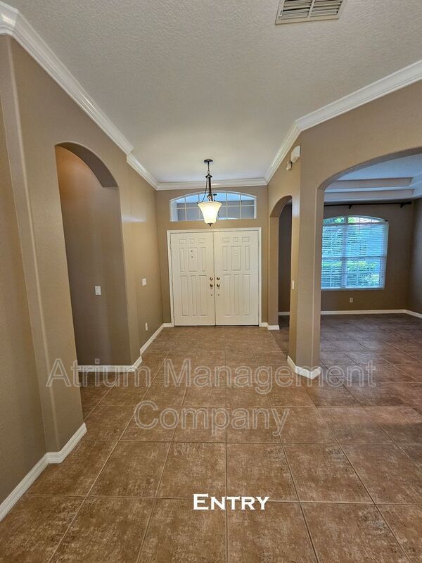 Elegant 5-Bed, 3.5-Bath Pool Home in Lake Mary’s Exclusive Magnolia Plantation – Guard Gated Luxury! property image