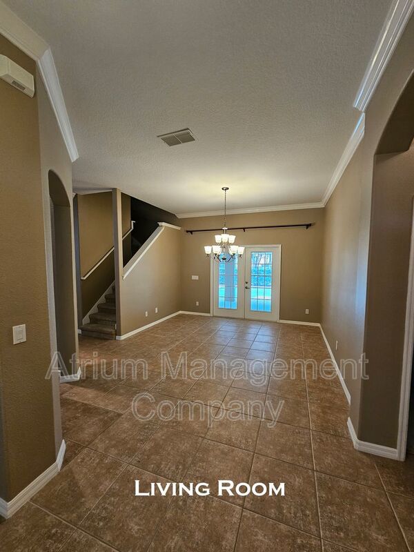 Elegant 5-Bed, 3.5-Bath Pool Home in Lake Mary’s Exclusive Magnolia Plantation – Guard Gated Luxury! property image