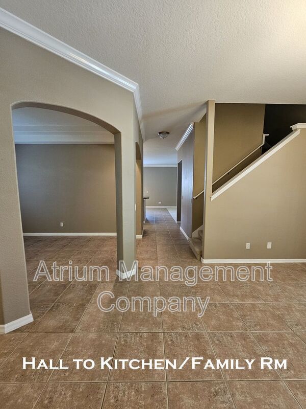 Elegant 5-Bed, 3.5-Bath Pool Home in Lake Mary’s Exclusive Magnolia Plantation – Guard Gated Luxury! property image