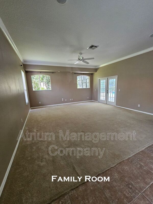 Elegant 5-Bed, 3.5-Bath Pool Home in Lake Mary’s Exclusive Magnolia Plantation – Guard Gated Luxury! property image