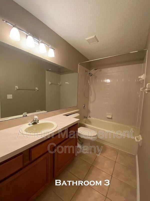 Elegant 5-Bed, 3.5-Bath Pool Home in Lake Mary’s Exclusive Magnolia Plantation – Guard Gated Luxury! property image