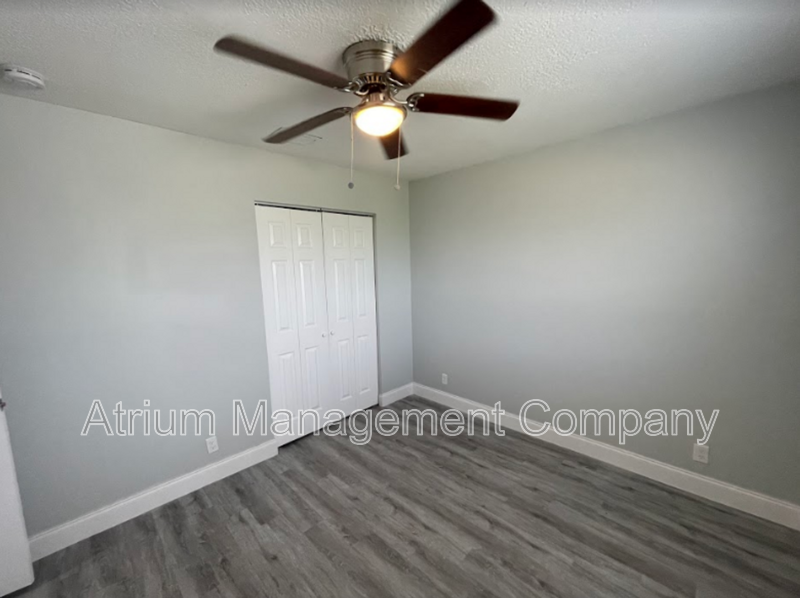 2 Bedrooms 1 Bath Apartment in Tituville property image