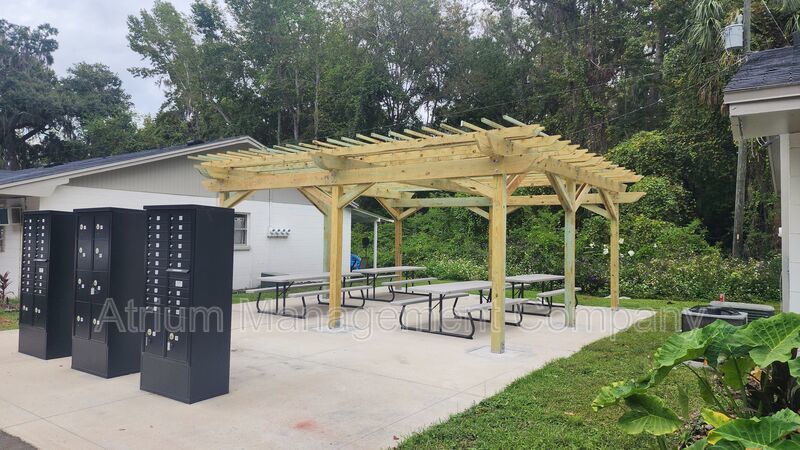 NEWLY RENOVATED!!  1 MONTH FREE RENT w\IMMEDIATE MOVE-IN property image