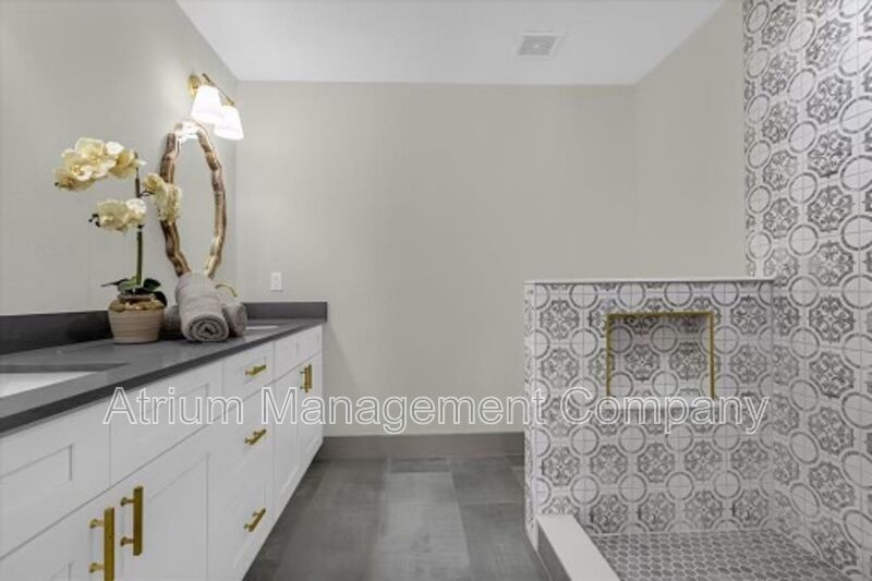 Newly Renovated, Luxurious 4 Bedroom 3 Bathroom Home in Dommerich Community property image