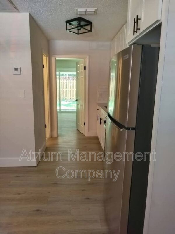 BRAND NEW RENOVATIONS!! 1 MONTH FREE RENT MONTH'S WITH IMMEDIATE MOVE-IN. Gorgeous Fully Renovated 1 Bedroom 1 Bath in Gainesville property image