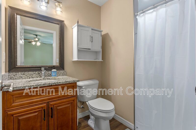 Beautiful 3 Bedroom 2 Bathroom Pool Home in Wildwood, FL property image