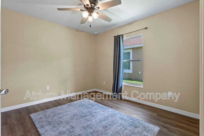 Beautiful 3 Bedroom 2 Bathroom Pool Home in Wildwood, FL property image