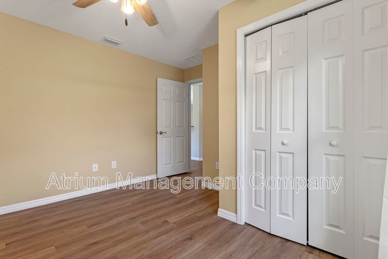 Beautiful 3 Bedroom 2 Bathroom Pool Home in Wildwood, FL property image