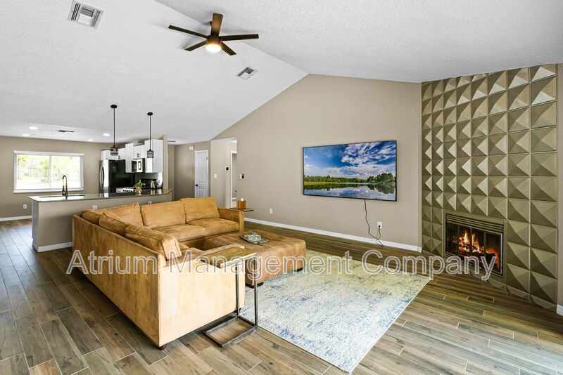 Live the Lake Life! Stunning 4BD Home with Water Access in Lake Mary property image