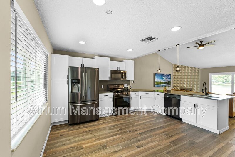 Live the Lake Life! Stunning 4BD Home with Water Access in Lake Mary property image