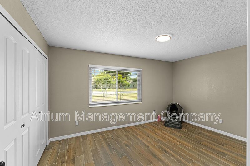 Live the Lake Life! Stunning 4BD Home with Water Access in Lake Mary property image