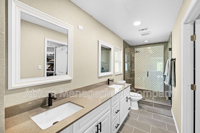 Live the Lake Life! Stunning 4BD Home with Water Access in Lake Mary property image