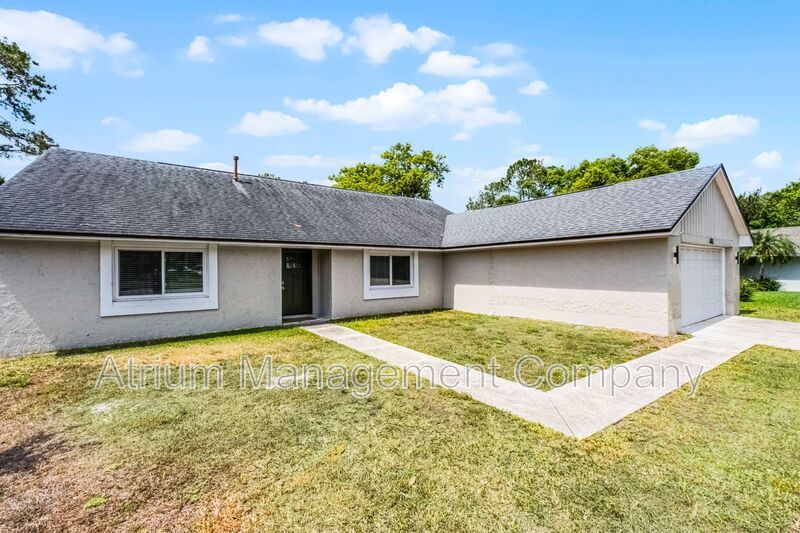 Live the Lake Life! Stunning 4BD Home with Water Access in Lake Mary property image