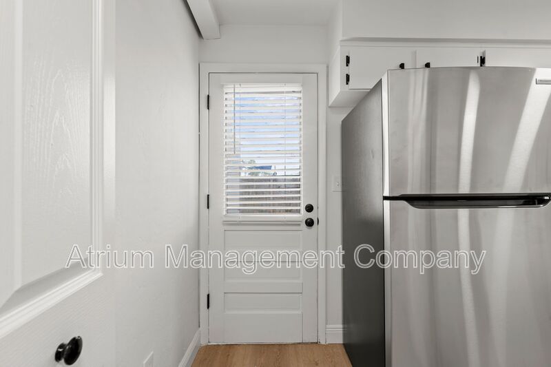 Renovated 2 Bedroom 1 Month free 1\2 off security deposit property image