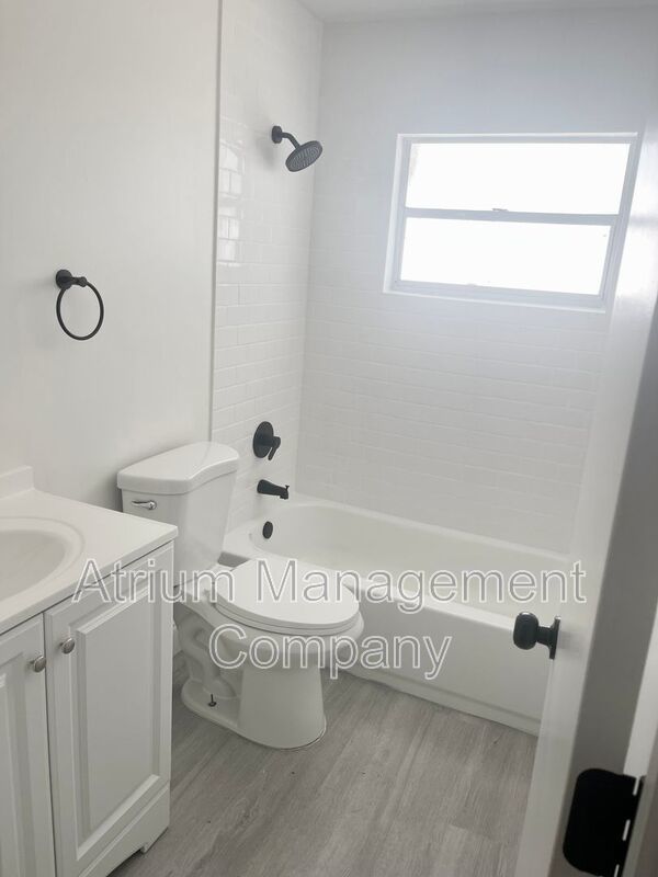 Renovated 2 Bedroom 1 Month free 1\2 off security deposit property image