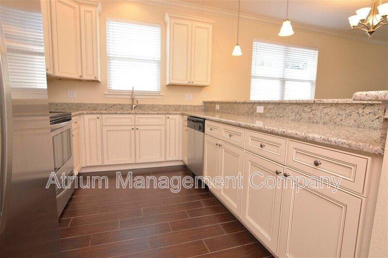 3 Bedroom, 2.5 Half Bath Town Home Downtown Orlando property image