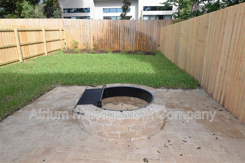 3 Bedroom, 2.5 Half Bath Town Home Downtown Orlando property image