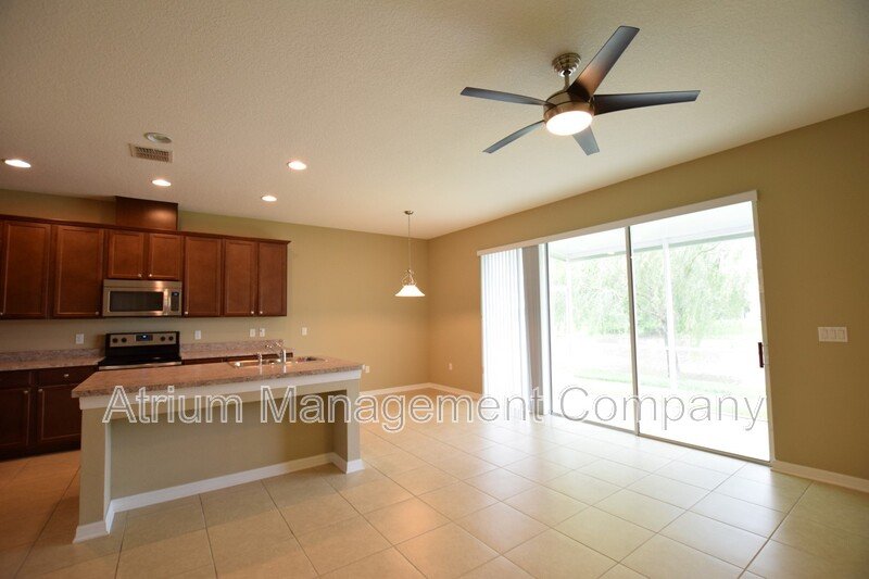 Beautiful 2 Bed 2.5 Bath with Loft Gated Town Home for Rent in Sanford, FL! property image