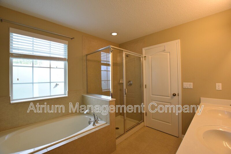 Beautiful 2 Bed 2.5 Bath with Loft Gated Town Home for Rent in Sanford, FL! property image