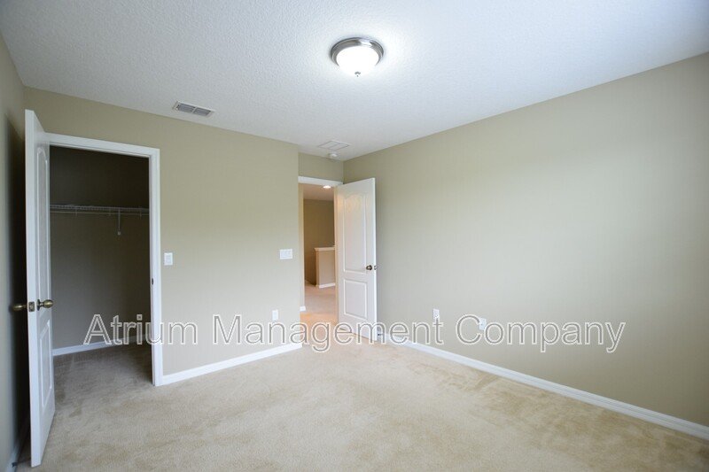 Beautiful 2 Bed 2.5 Bath with Loft Gated Town Home for Rent in Sanford, FL! property image