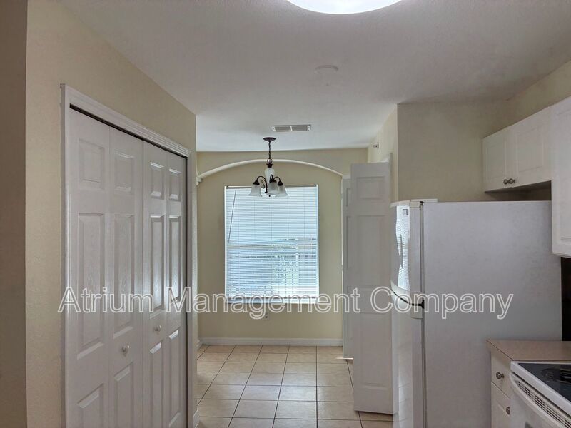 Gated Community Gem: Turnkey 2/2 in Emerald Lake property image
