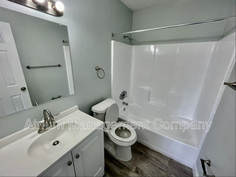 Your Perfect One Bedroom + Den at Janie B Apartments in Tampa, FL! Offering DECEMBER FREE! property image