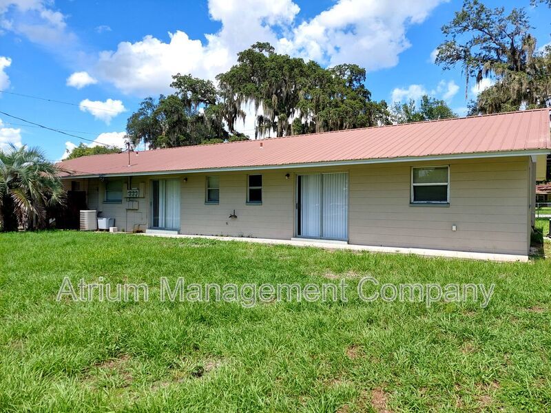 Coming Soon! 2 Bedroom, 1 Bathroom Apartment in North Lakeland  **RENT SPECIAL** 50% off of First Month's Rent! property image