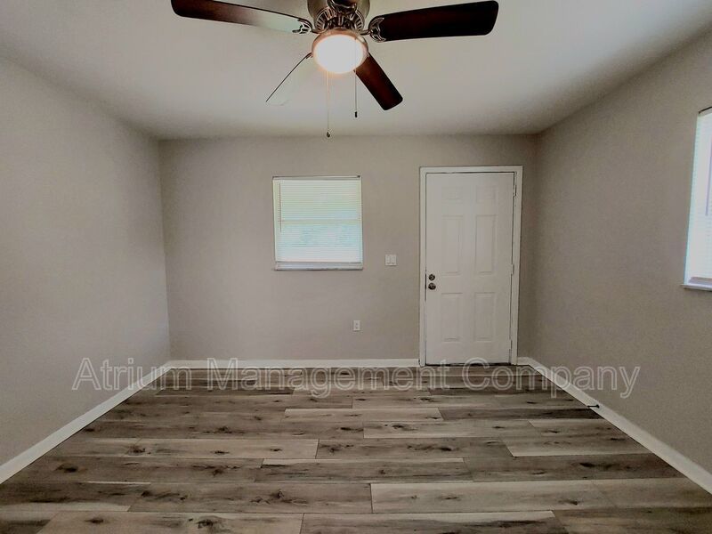 Coming Soon! 2 Bedroom, 1 Bathroom Apartment in North Lakeland  **RENT SPECIAL** 50% off of First Month's Rent! property image