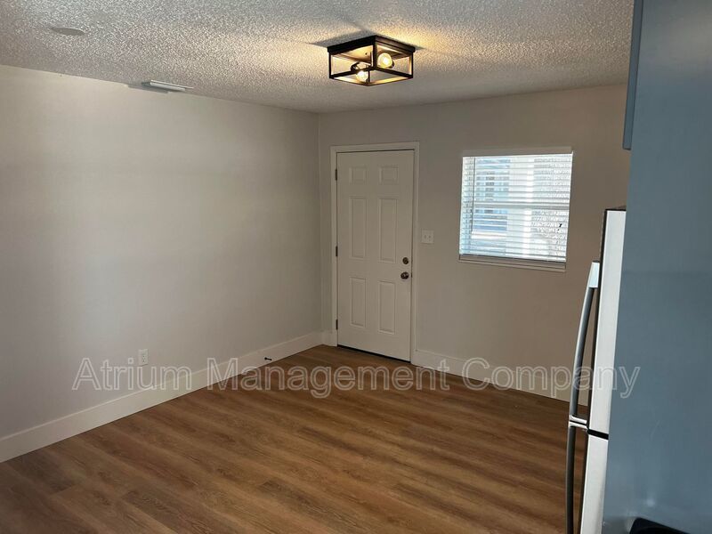 Gorgeous Fully Renovated 1 Bedroom 1 Bath 1 Month Free Rent!! property image