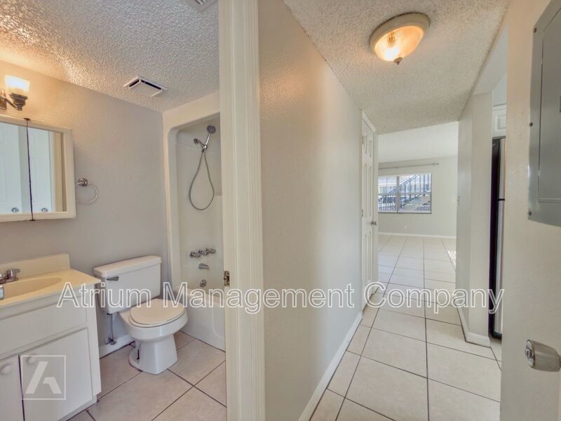 Classic Charm & Unbeatable Location: 1-Bedroom in Downtown DeLand property image