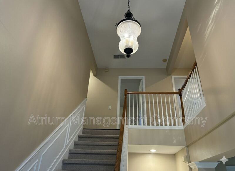 Stunning 4 Bed, 2.5 Bath Home for Rent in Prime Lake Mary Location! property image