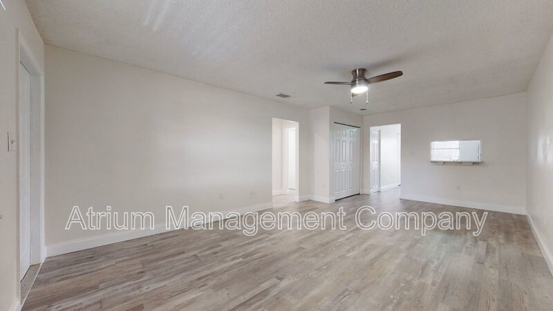 Gorgeous Seminole Heights Apartment!!! One month free! Look and lease today! property image