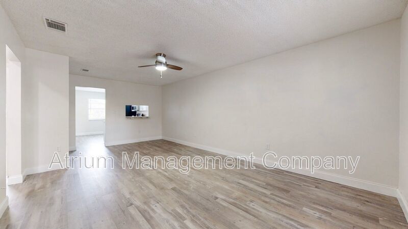 Gorgeous Seminole Heights Apartment!!! One month free! Look and lease today! property image