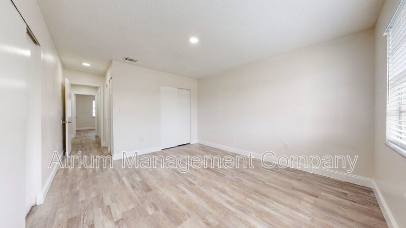Gorgeous Seminole Heights Apartment!!! One month free! Look and lease today! property image