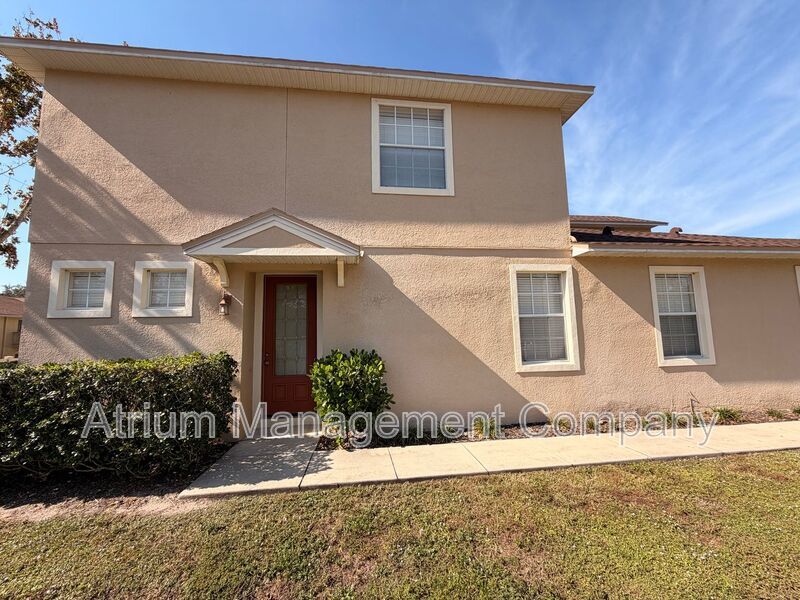 Bright & Spacious 3BR End-Unit Townhome in Serene Cranes Creek | Goldenrod – East Orlando property image