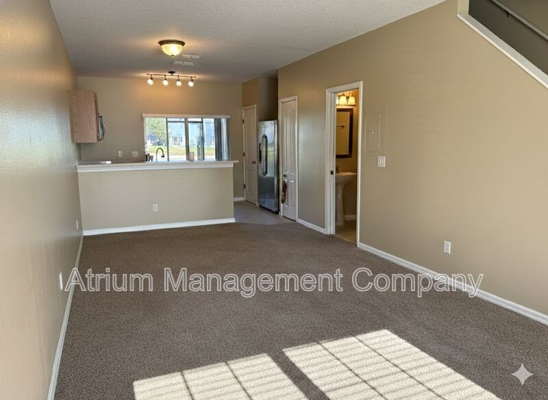 Charming & Move-In Ready Townhome in Gated Placid Lake! $500 off First Month Rent! property image