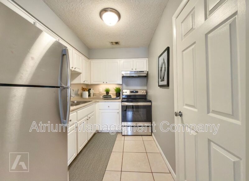 Spacious & Renovated: 2-Bedroom Living in Downtown DeLand property image