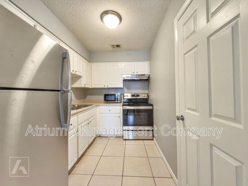 Spacious & Renovated: 2-Bedroom Living in Downtown DeLand property image