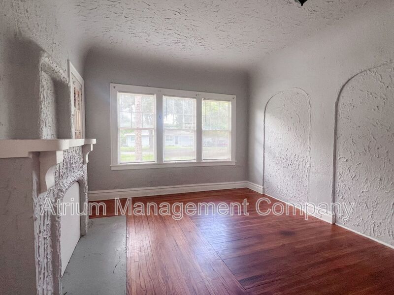 Charming Historic Apartment in Downtown DeLand property image