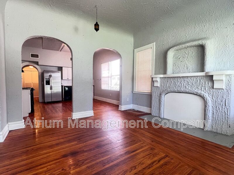 Charming Historic Apartment in Downtown DeLand property image