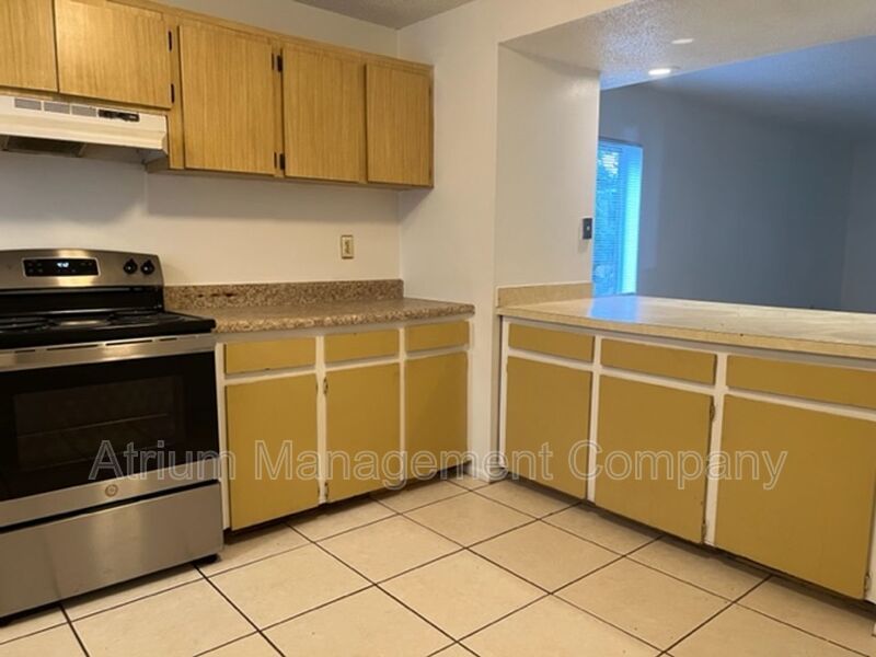 Large 1st floor 2 bedroom & 2 baths apartment in Sanford, Fl! property image