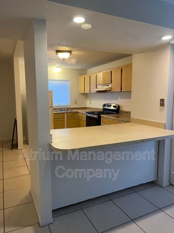 Large 1st floor 2 bedroom & 2 baths apartment in Sanford, Fl! property image